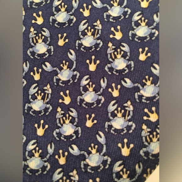 RARE Blue King Crab Pattern Vineyard Vines Mens Silk Tie - Picture 5 of 10